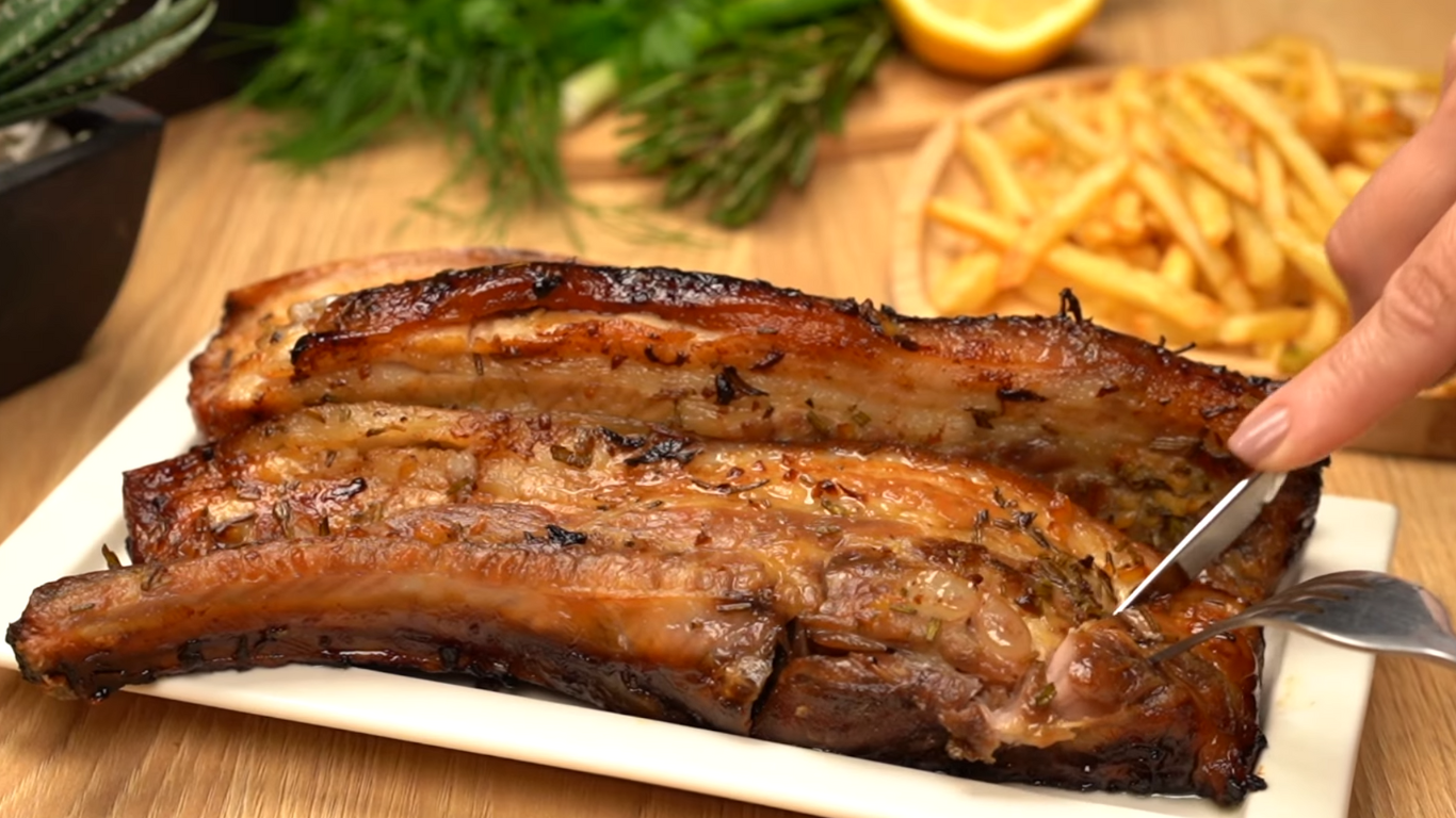 Saftige Schweinebrust aus dem Ofen : Knusprig & aromatisch